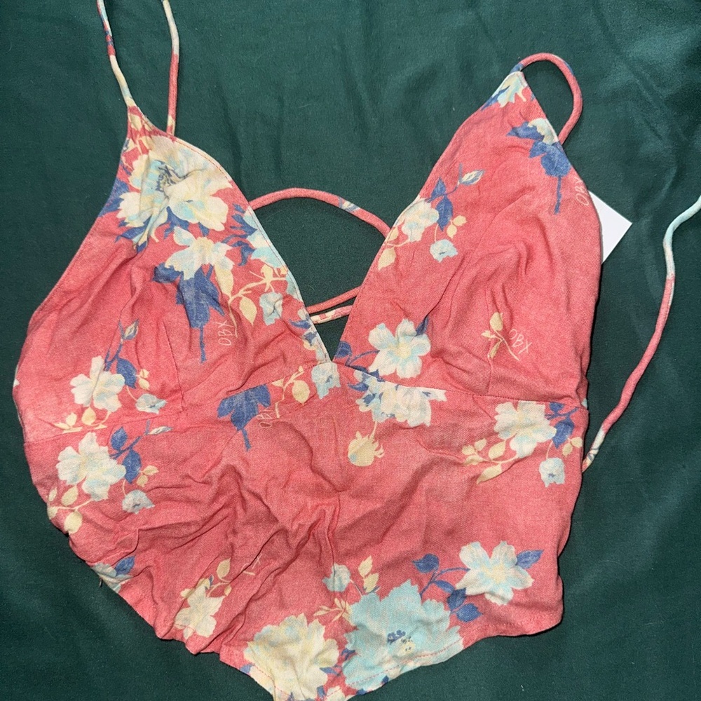 American Eagle criss cross tank